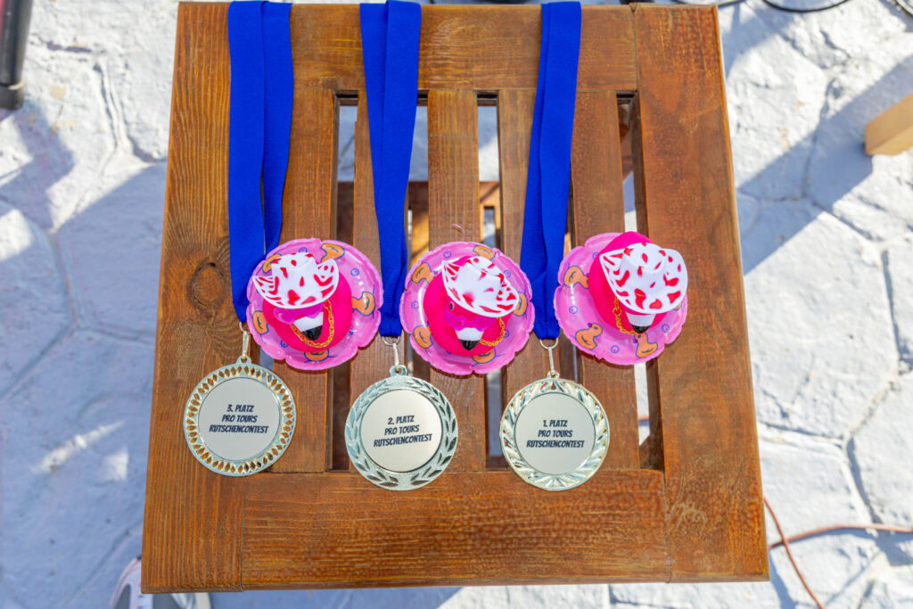 Die Medaillen des 1. Pro Tours Rutschencontests